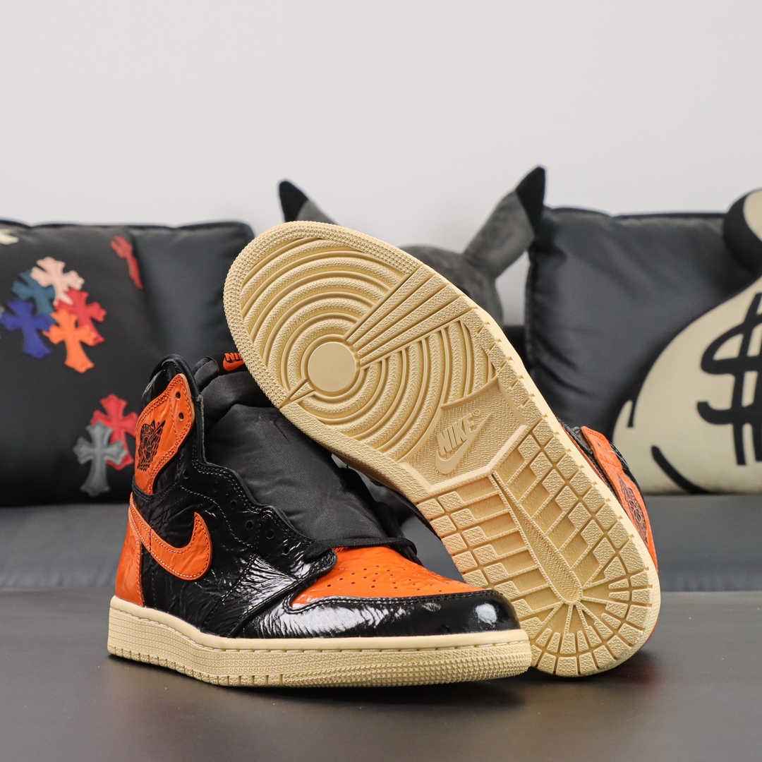 NIKE AIR JORDAN 1 RETRO HIGH OG "Shattered Backboard"