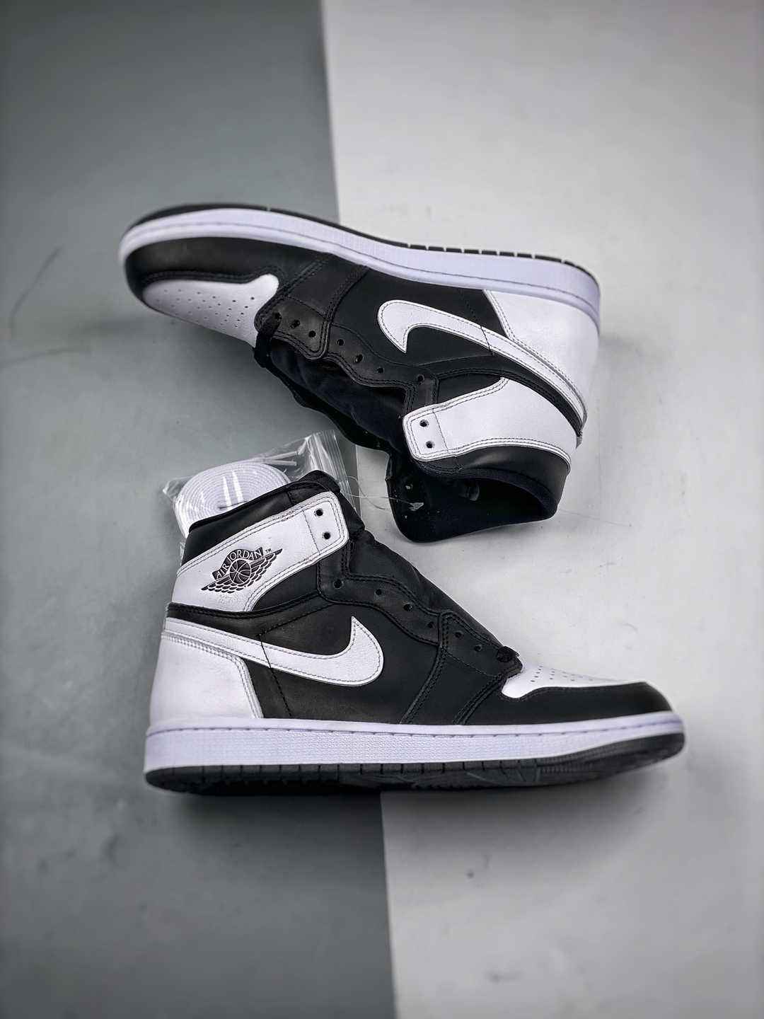 NIKE AIR JORDAN 1 HIGH OG REVERSE PANDA