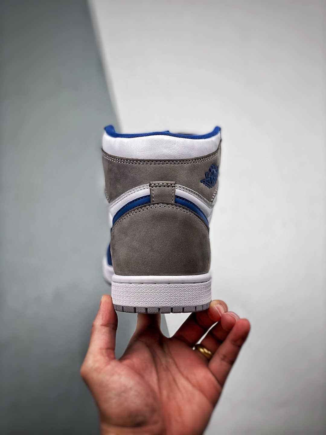 NIKE AIR JORDAN 1 HIGH OG TRUE BLUE