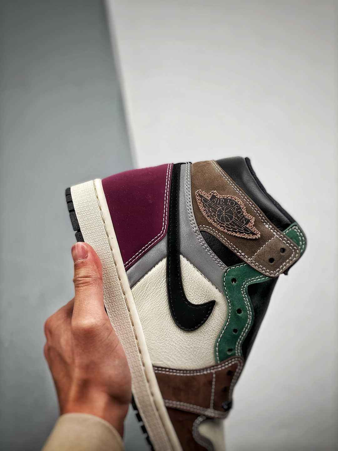 NIKE AIR JORDAN 1 RETRO HIGH OG HAND
