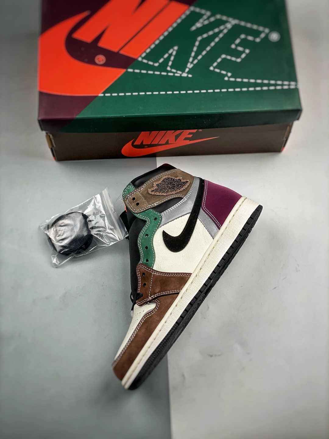 NIKE AIR JORDAN 1 RETRO HIGH OG HAND