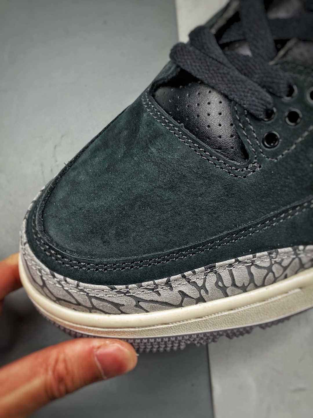 NIKE AIR JORDAN 3 OFF NOIR