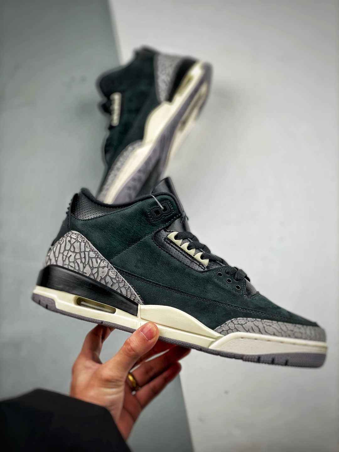NIKE AIR JORDAN 3 OFF NOIR