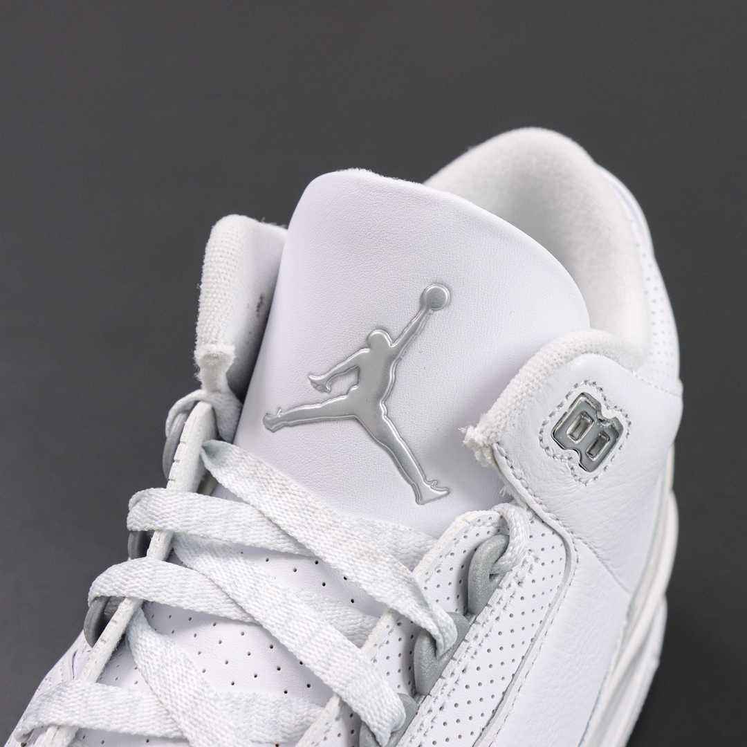 NIKE AIR JORDAN 3 Pure Money