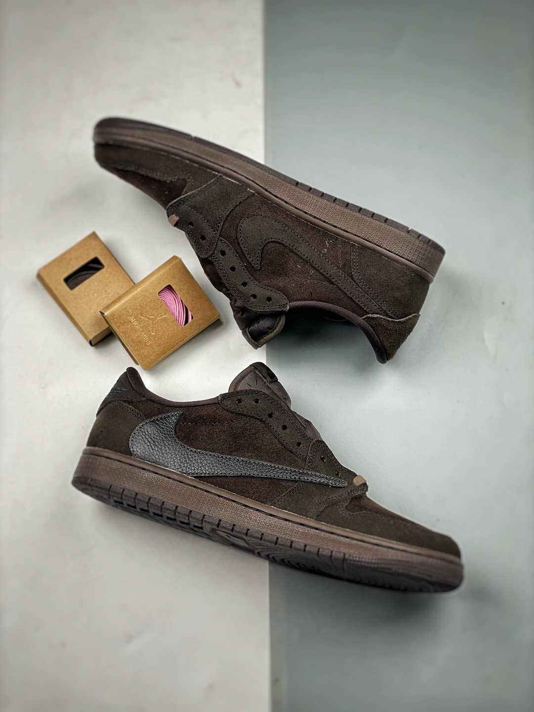 Nike Air Jordan 1 Low x Travis Scott VELVET BROWN