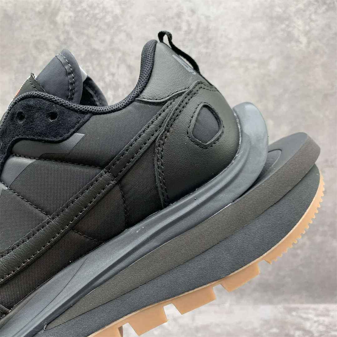 SACAI X NIKE VAPORWAFFLE NYLON BLACK OG