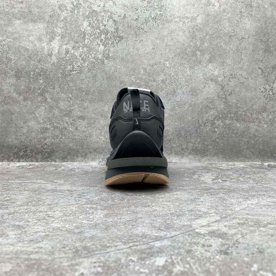 SACAI X NIKE VAPORWAFFLE NYLON BLACK OG