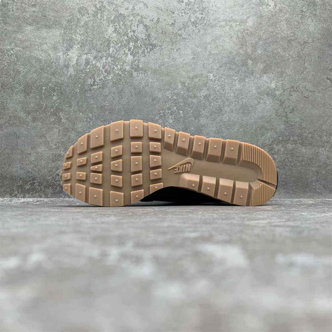 SACAI X NIKE VAPORWAFFLE NYLON BLACK OG