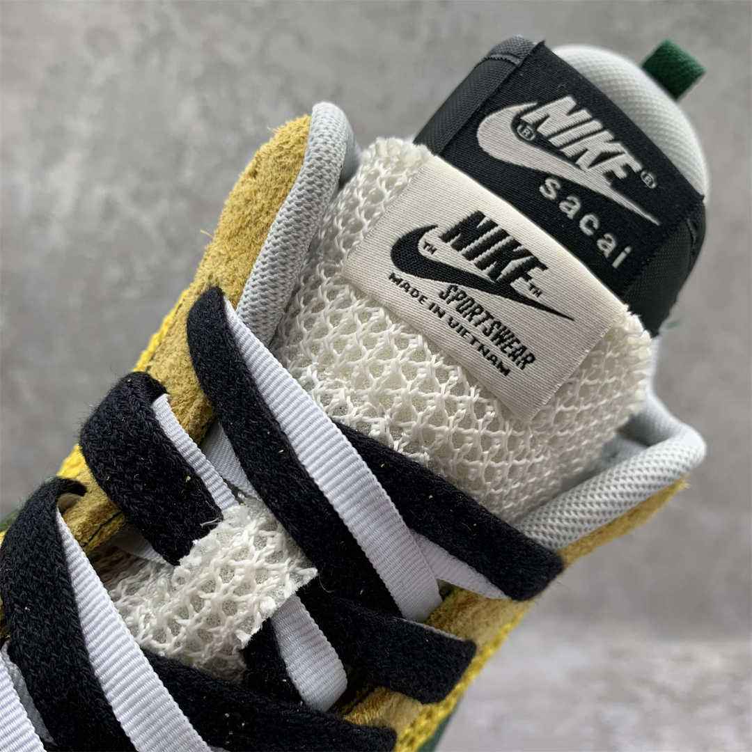 SACAI X NIKE VAPORWAFFLE TOUR YELLOW OG