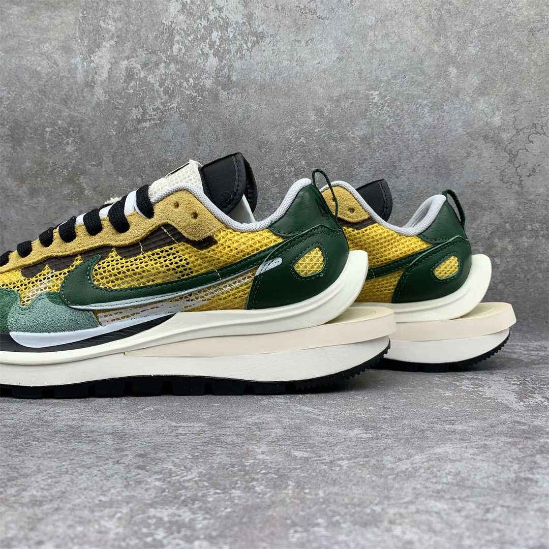 SACAI X NIKE VAPORWAFFLE TOUR YELLOW OG