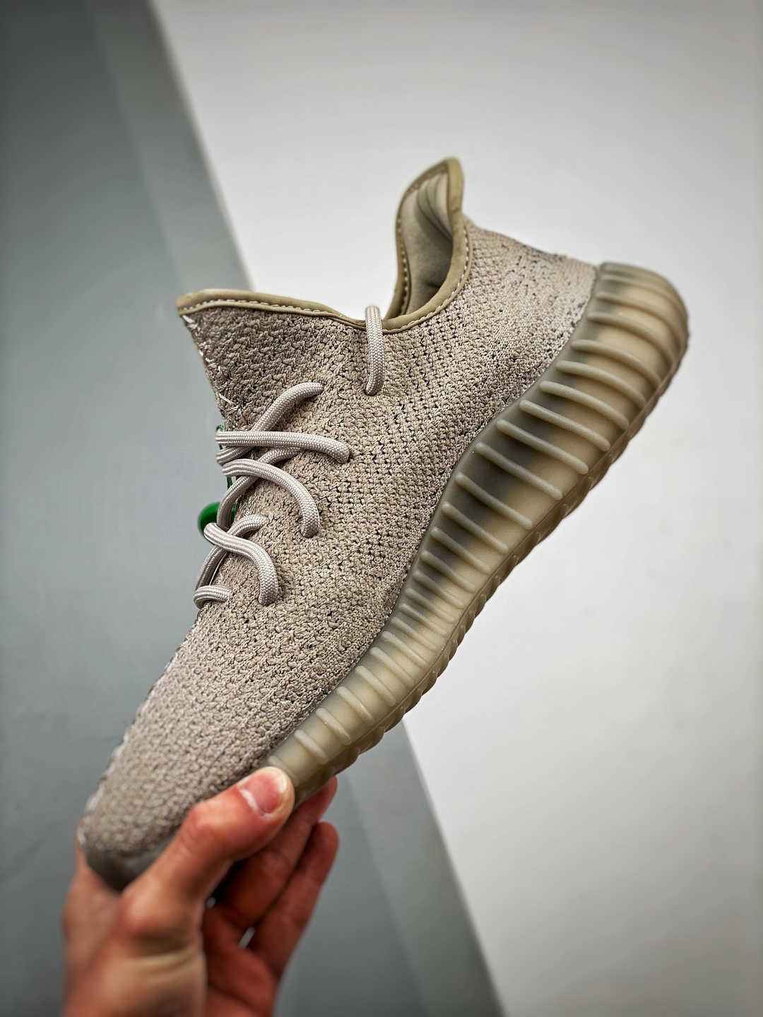ADIDAS YEEZY BOOST 350 V2 BEIGE BLACK