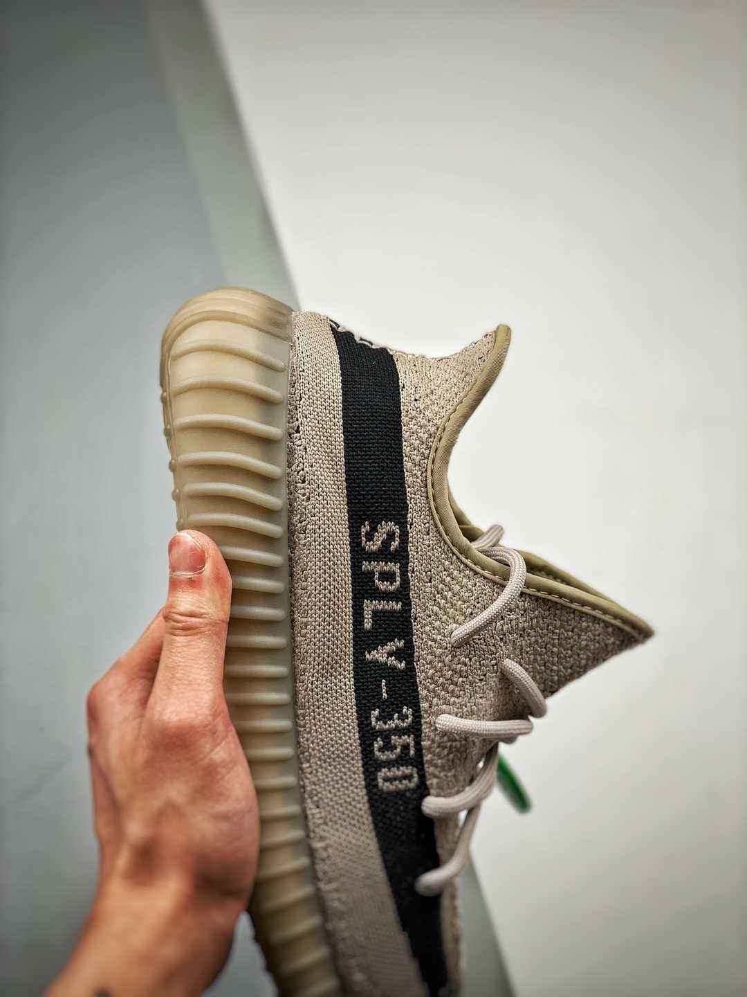 ADIDAS YEEZY BOOST 350 V2 BEIGE BLACK