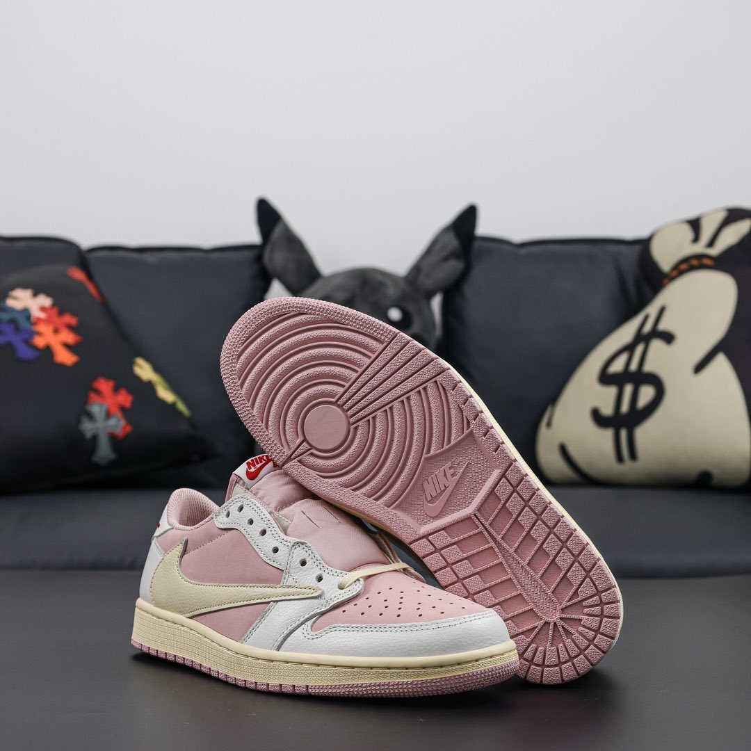 Travis Scott x NIKE Air Jordan 1 Low "PINK"