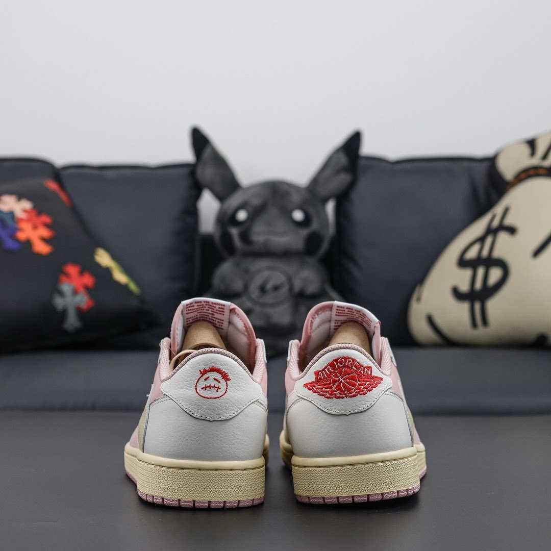 Travis Scott x NIKE Air Jordan 1 Low "PINK"
