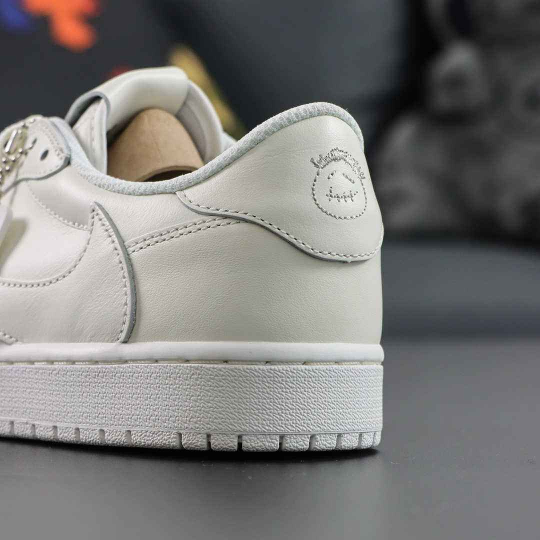 Travis Scott x NIKE Air Jordan 1 Low "White Party"