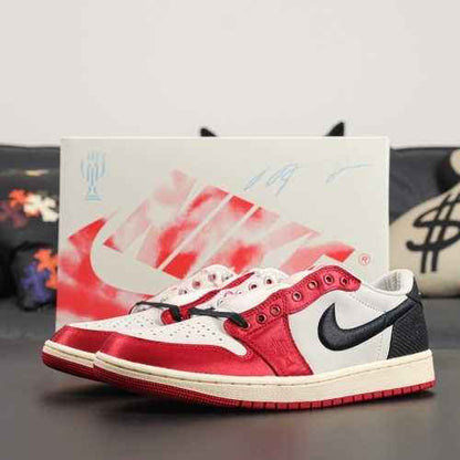 Trophy Room x NIKE Jordan 1 Low OG "Away"