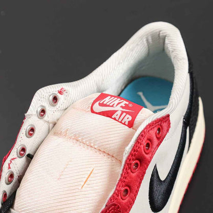 Trophy Room x NIKE Jordan 1 Low OG "Away"